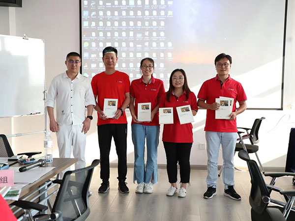 公司组织《高效能团队打造五步法》管理培训